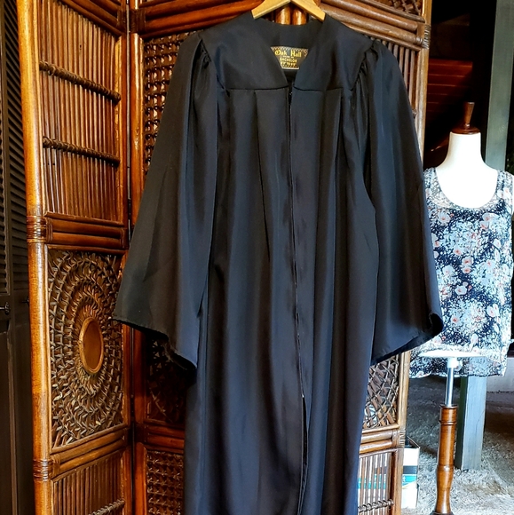 OAK HALL Bachelor/HS Grad Choir Gown 5'3" - 5'5" Black - Picture 1 of 7